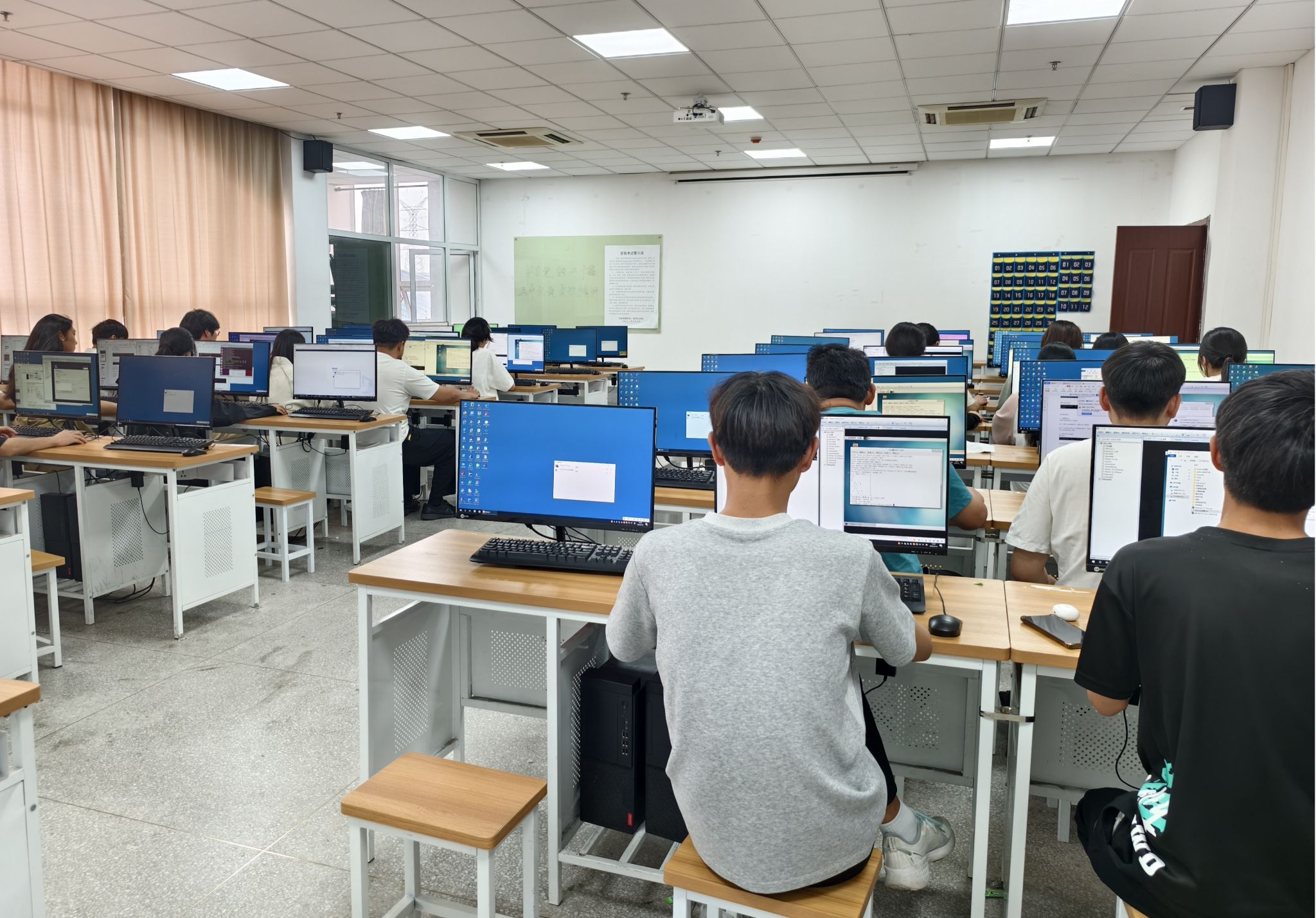 數(shù)據(jù)驅(qū)動(dòng)未來(lái) 校第十一屆技能大賽大數(shù)據(jù)應(yīng)用開發(fā)賽項(xiàng)精彩回顧